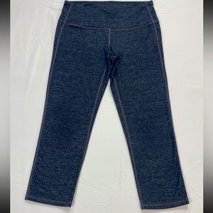 Athleta 7/8 Black Shimmer crop Leggings SzS